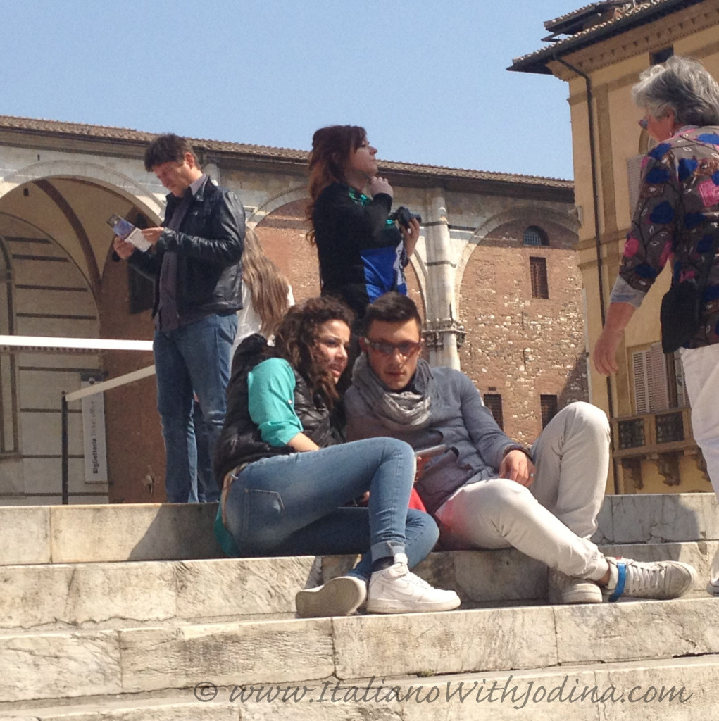 Duomo steps- couple sitting - wm